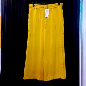 Brand new Zara gold cropped wide leg pant XL